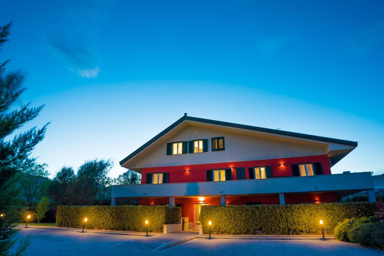 Lepini Suites Patrica Bagian luar foto