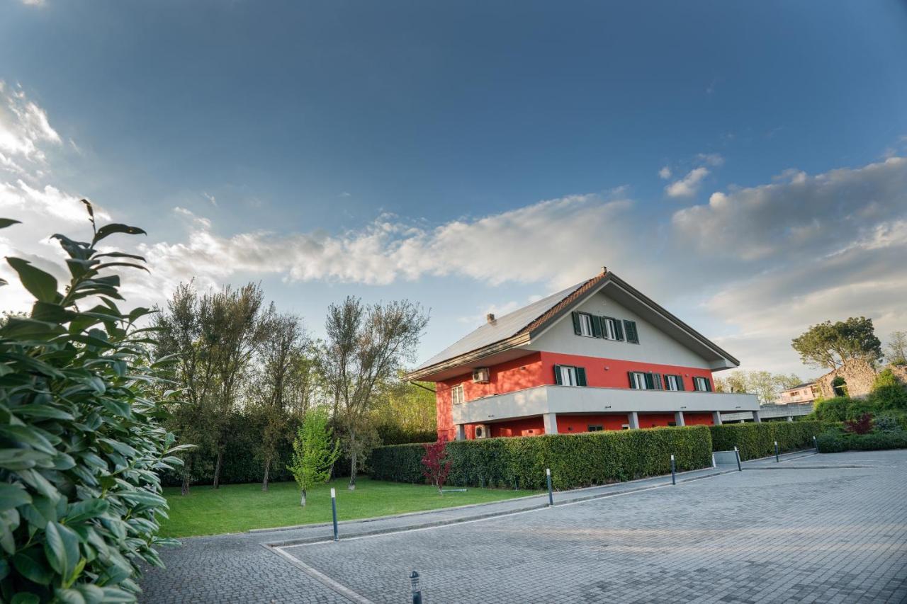 Lepini Suites Patrica Bagian luar foto